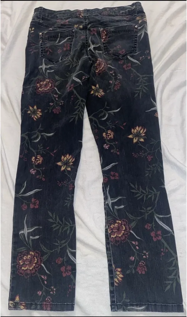 Bandolino Ladies Amy Black Floral Print Modern Straight Leg Pants Jeans Size 10 - Image 11
