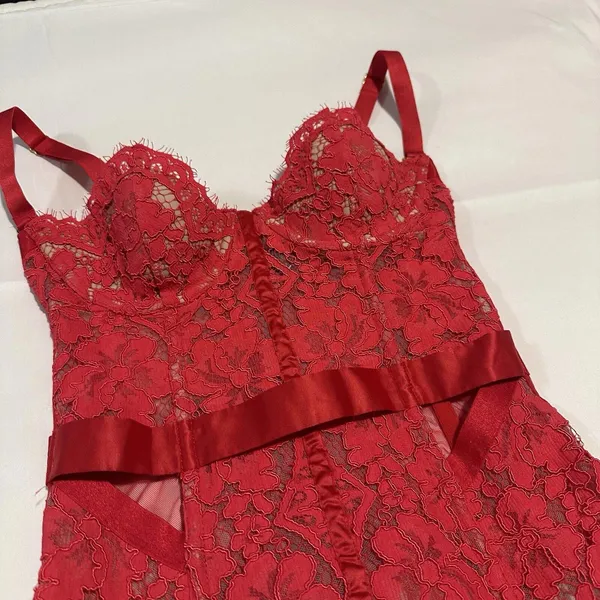 Victoria’s Secret 34B Red Boned Corset Bra With Garter Straps Lace Women’s - Image 2