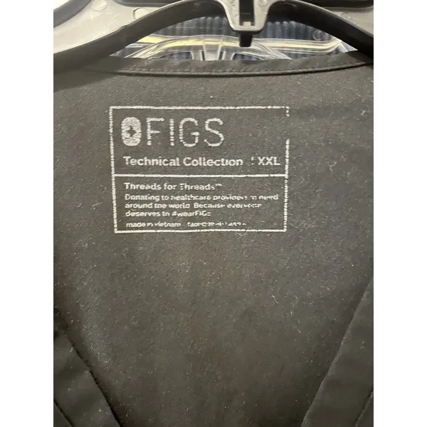 Figs Scrub Shirt Women’s XXL Black Top Catrina Single Pocket Comfort Polyester - Image 2