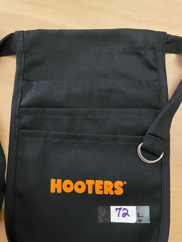B19-72 New Hooters girl Uniform Black Money Pouch with a Slight Flaw - Image 2
