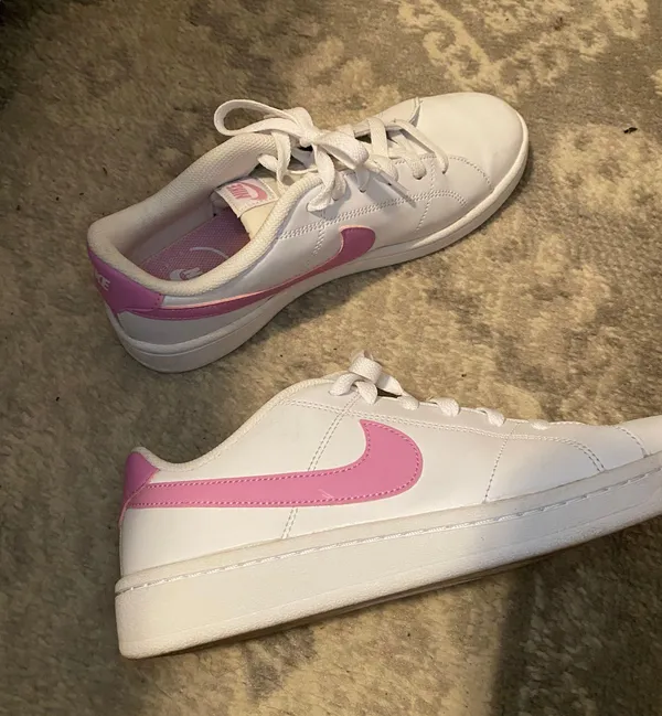 Nike Shoes - Image 2