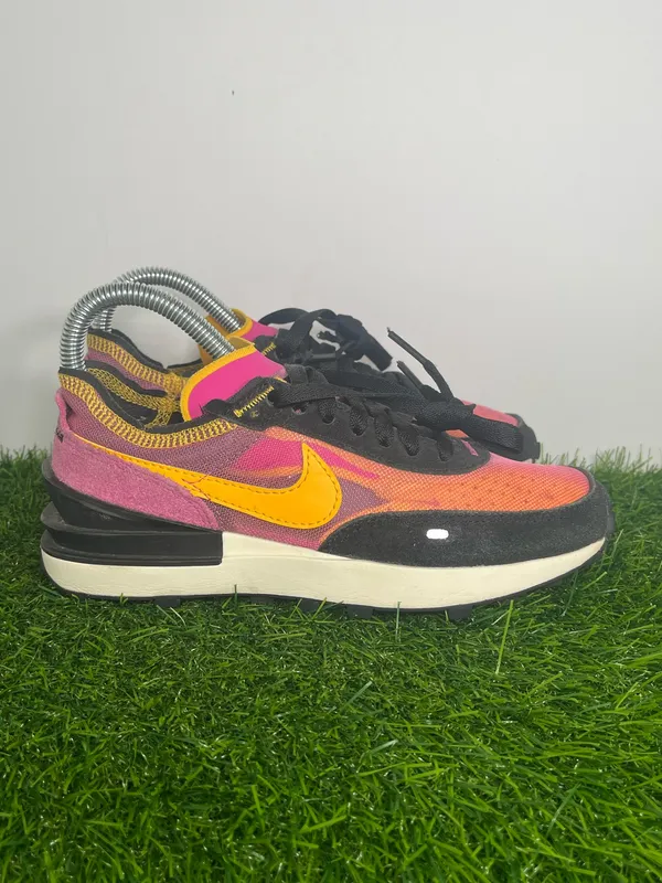 Nike Waffle One Active Fuchsia Yellow Black Women’s Size 5.5 - Image 3