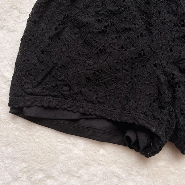 Maurices Women Boho Floral Lace Black Shorts - Smocked Waist Solid Lining - Image 5