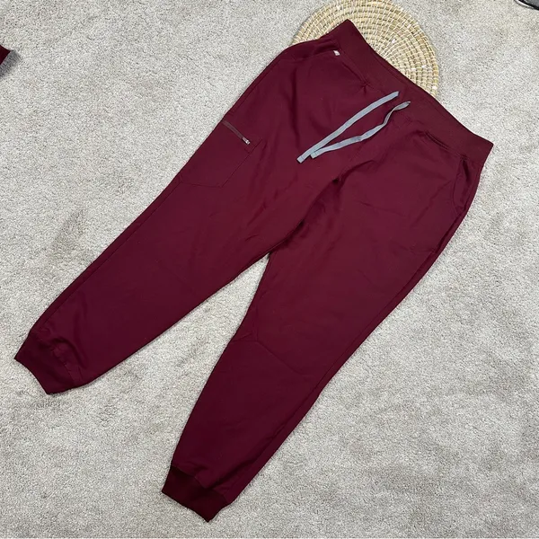 Figs Scrubs Set Zamora Jogger Pants XXLT & Rafaela Oversized Top Burgundy XL - Image 4