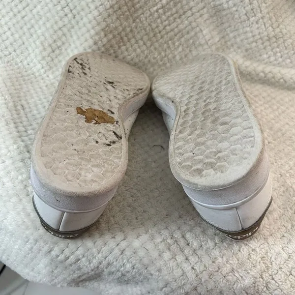 Adidas low top white and gold shoes size 11 - Image 5