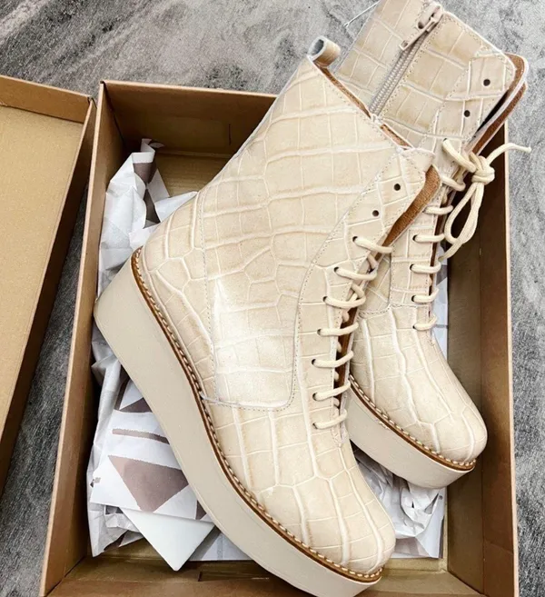NWT NIB  lace up boots - Image 5