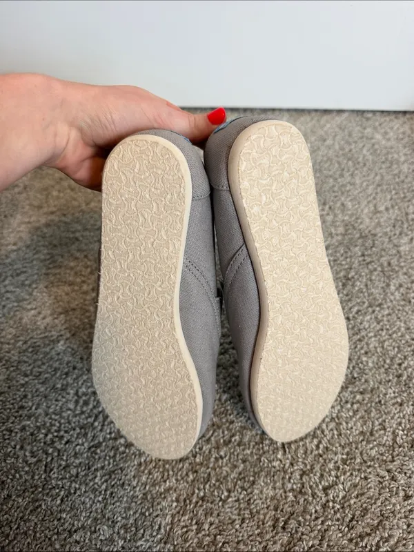 Toms Women's Slip-On Canvas Moccasins - Light Gray - Image 5