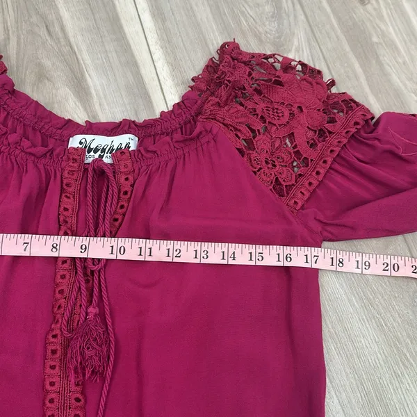Meghan LA burgundy crochet floral blouse size medium - Image 7