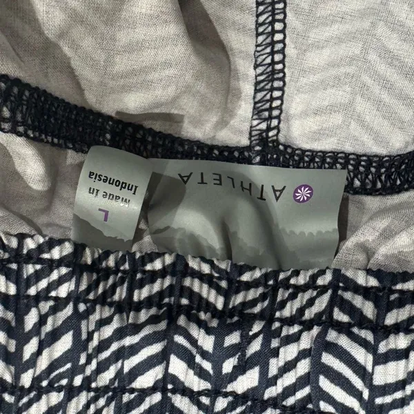 Athleta Blue White Athletic Shorts Women’s Large - Image 2