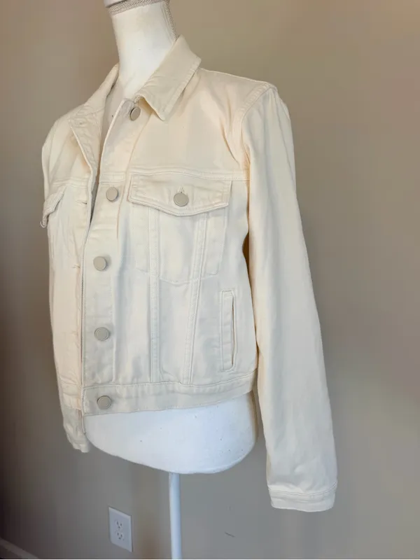 NWT Good American Soft Denim Jacket in Cloud White size medium - Image 5