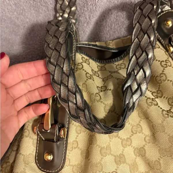 Gucci Pelham Canvas Shoulder Bag with Metallic Strapes - Image 3