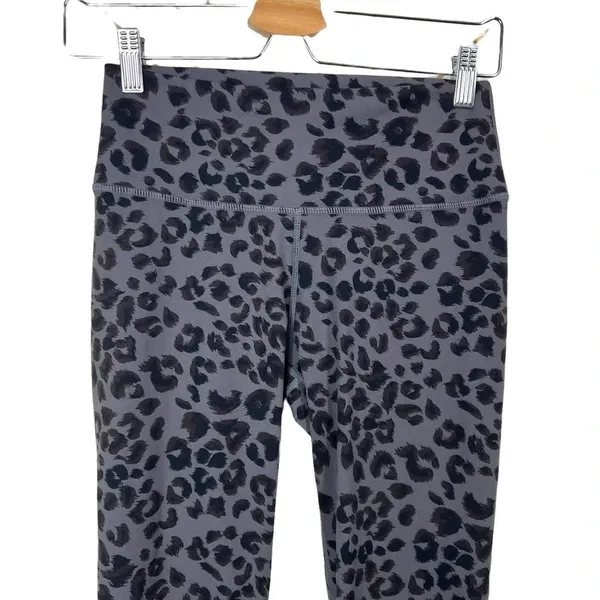 Varley Century‎ Dark Gray Cheetah Leggings Size Small - Image 2