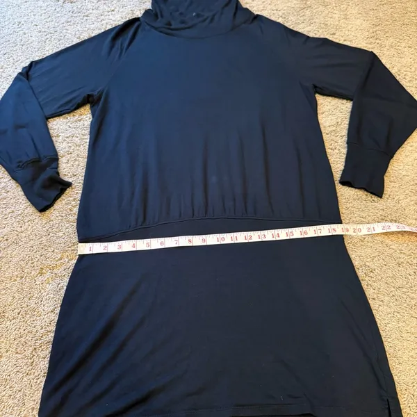 Athleta Black Long Sleeve Dress/Tunic - Image 5