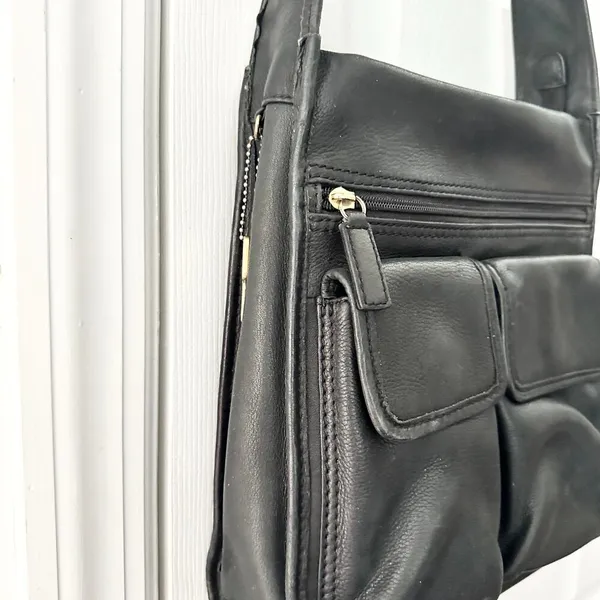 Fossil Vintage Black Leather 75082 Multi Pocket Top Zip Shoulder Bag Key Fob - Image 3