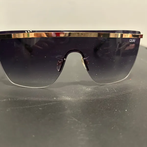 Quay Australia Gold Black Frameless Sunglasses - Image 2