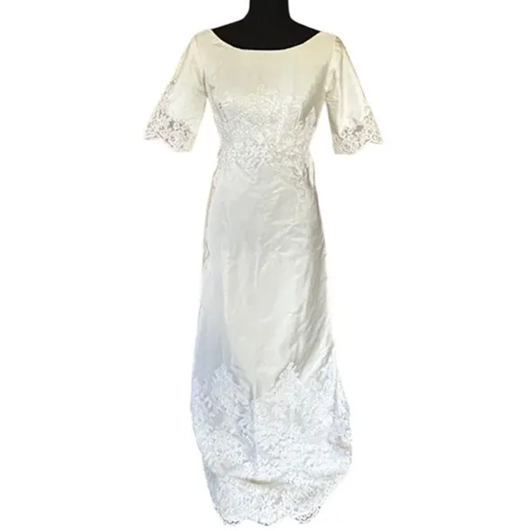 Vintage 1960s Bridal Portrait Wedding Dress Union Made, Vintage Size 10 (4-6) - Image 2