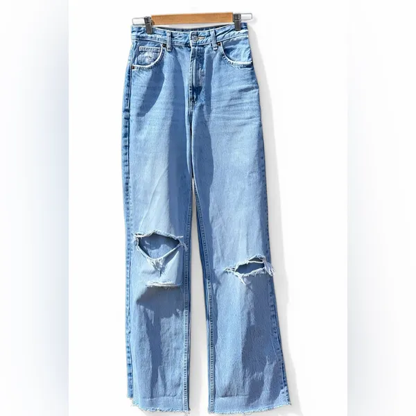 Zara women’s high - waisted Ripped wide leg jeans - Image 2