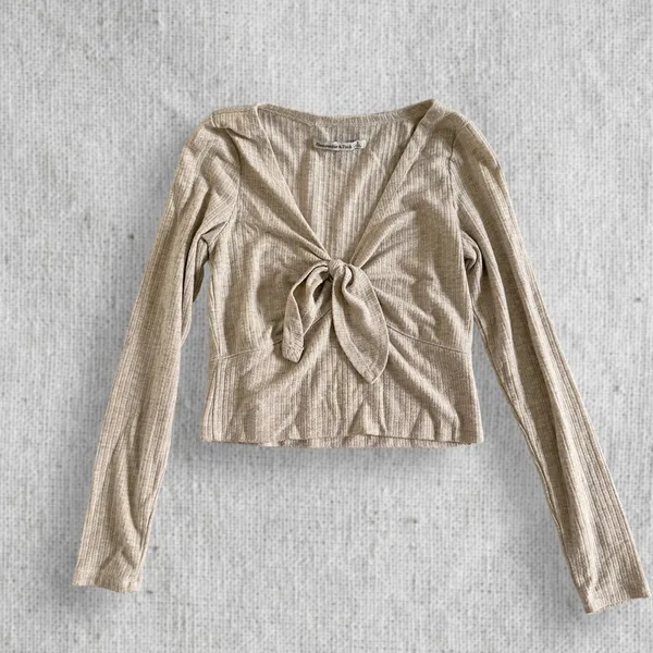 Abercrombie & Fitch Ribbed Tie Front Crop Top Size S Oatmeal Long Sleeve Knit - Image 2