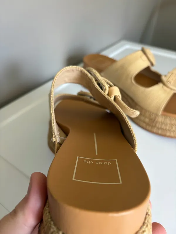 DV by Dolce Vita platform sandals tan cork size 9.5 - Image 2