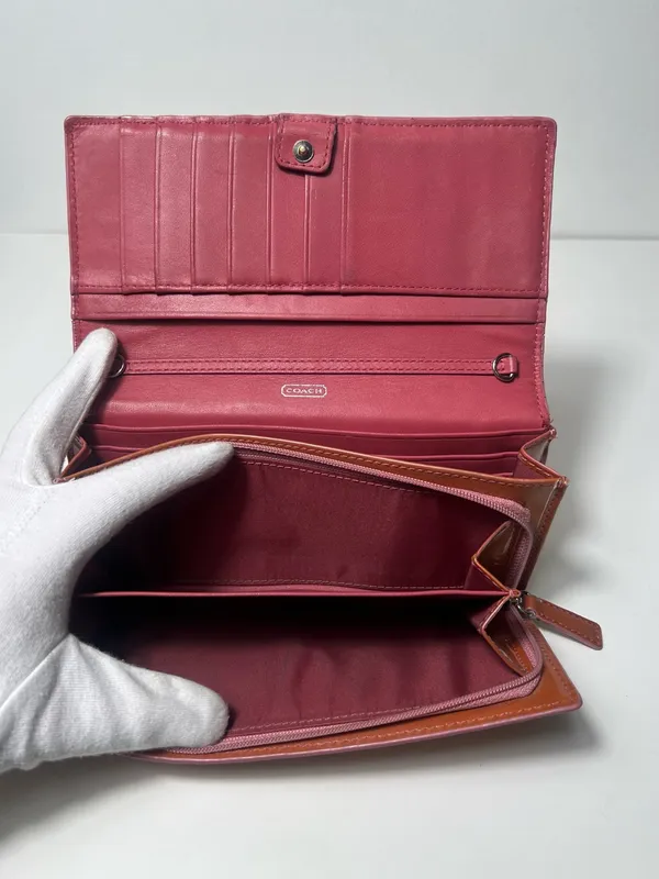Coach Vintage Clover Embossed Patent Leather Continental Flap Long Wallet - Image 11