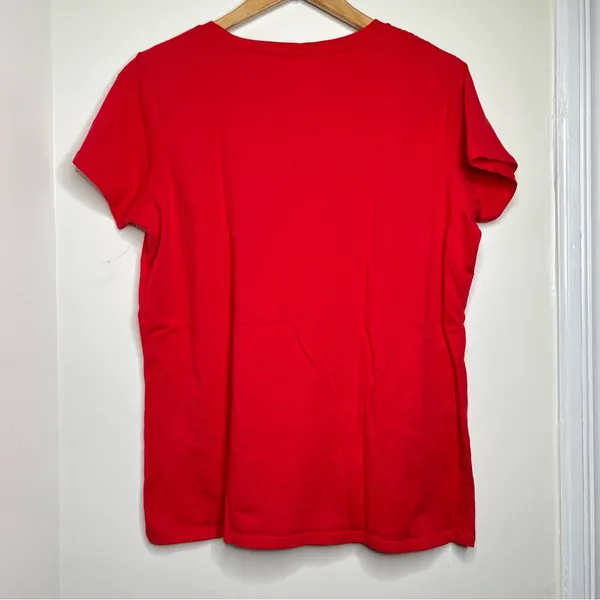 Believe in Magic Santa Christmas Red T Shirt Size XL but measures like a Large - Image 7