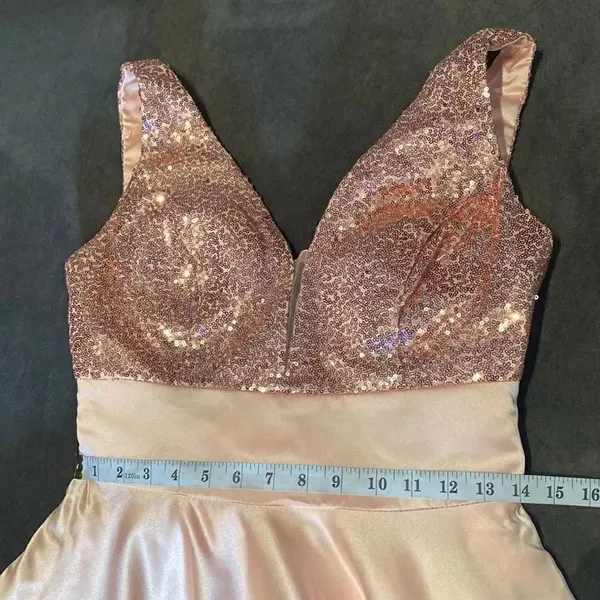Women’s Full Length Sequined Bodice V-Neck Party Prom Dress Size 8 NWOT - Image 8