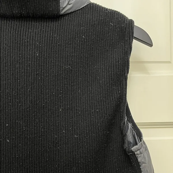 Calvin Klein Black and Gray Duck Down Filled Full Zip Puffer Vest - Size Large - Image 10
