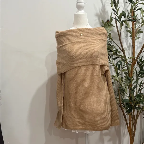 Bluivy Tan Knit Sweater Size undefined - Image 2