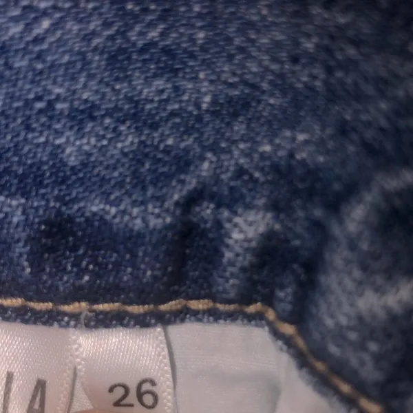 PISTOLA distressed jeans size 26 - Image 5