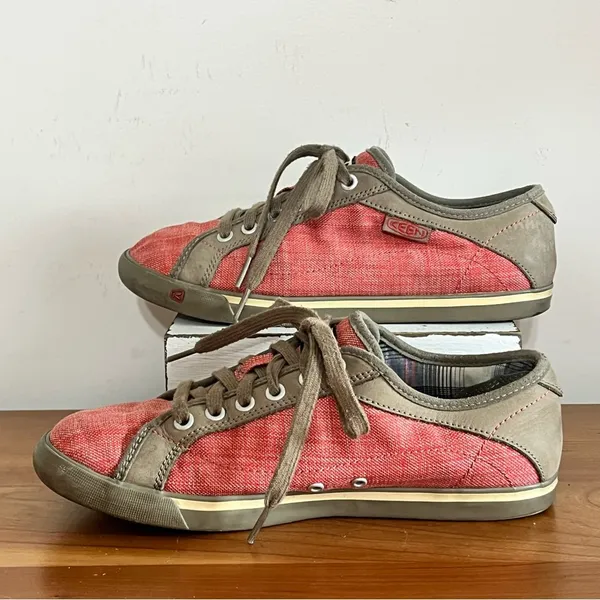 Keen Coronado Red Canvas Taupe Leather Low Top Sneakers Womens 8.5 1004619‎ - Image 2