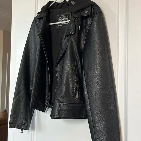 Levi’s Faux Leather Moto Jacket with Hood Size Small - Image 10