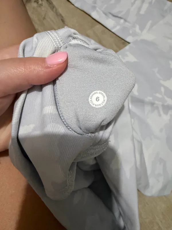 Lululemon Leggings - Image 3