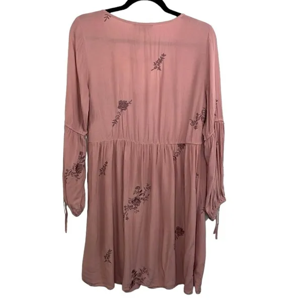 American Eagle Pullover Embroidered Mauve Boho Dress size Medium - Image 2