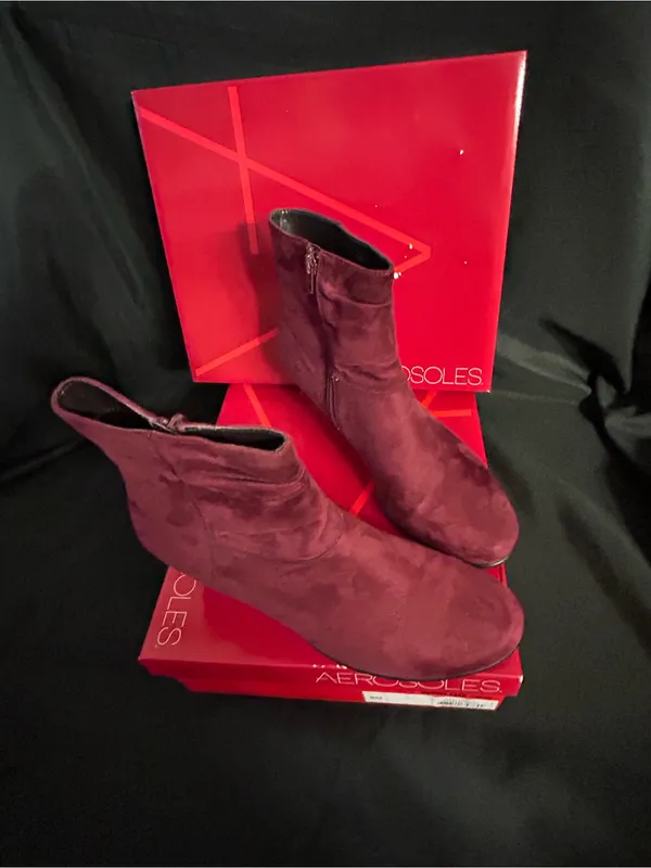 AEROSOLES Women’s Red Light Wine Memory Foam Suede Mid-Heel Ankle Boots 8M - Image 2