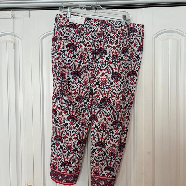 Loft Outlet Red White And Blue Original Crop‎ Pants Size 12 - Image 2