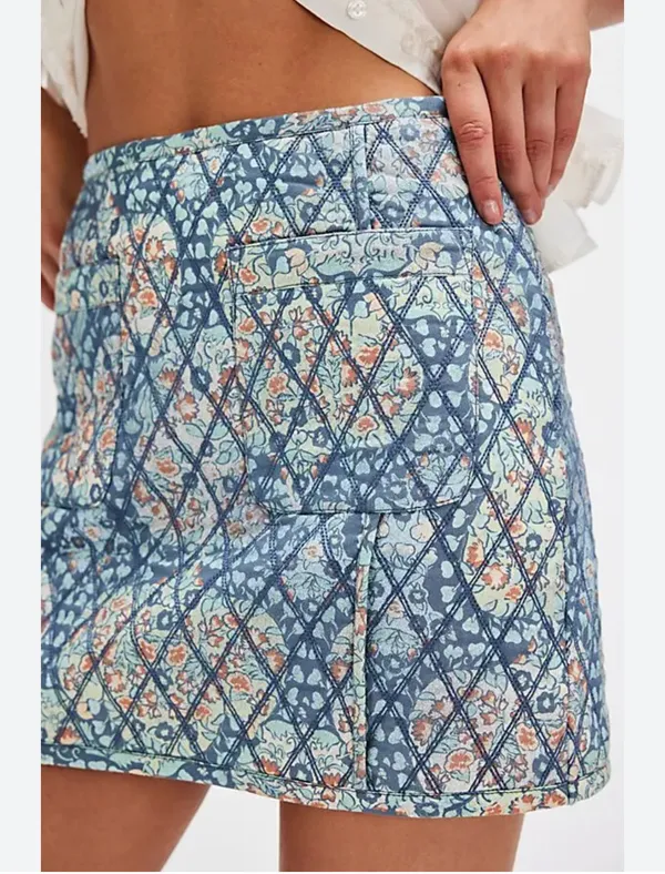 Free People Mini Skirt Quilted Darla Sz X-Small baby blue Floral Pockets Boho cottage core - Image 4