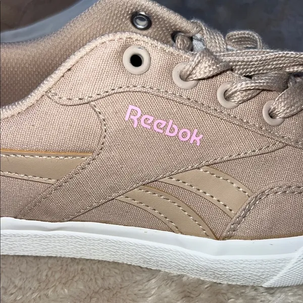 Reebok Tan‎ Suede Sneakers Modern Minimalist Design - Image 10