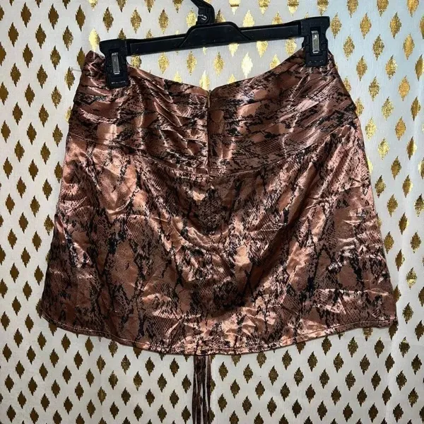 NWT Princess Polly snakeskin print mini skirt silky satin size 4 - Image 6