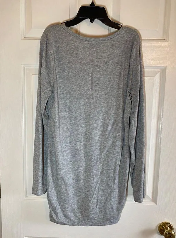 Old Navy Maternity Shirt - Image 4
