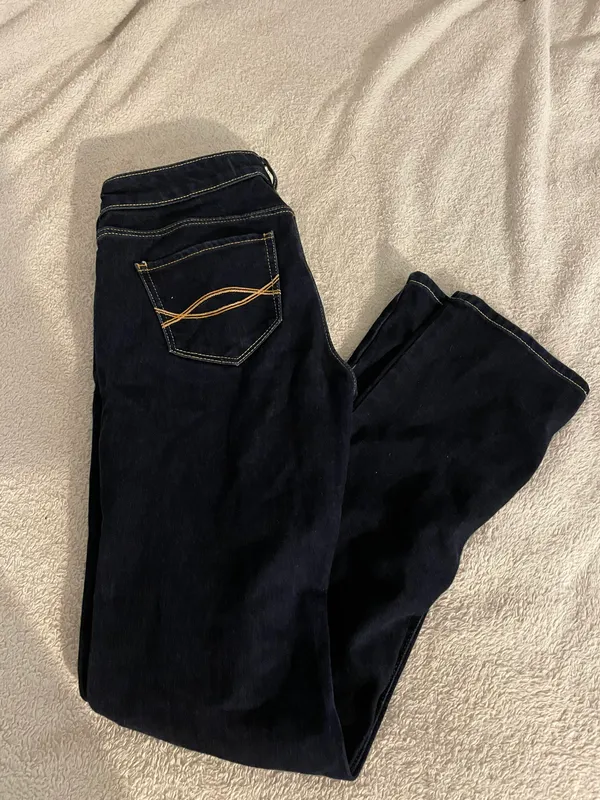 Abercrombie Jeans - Image 2