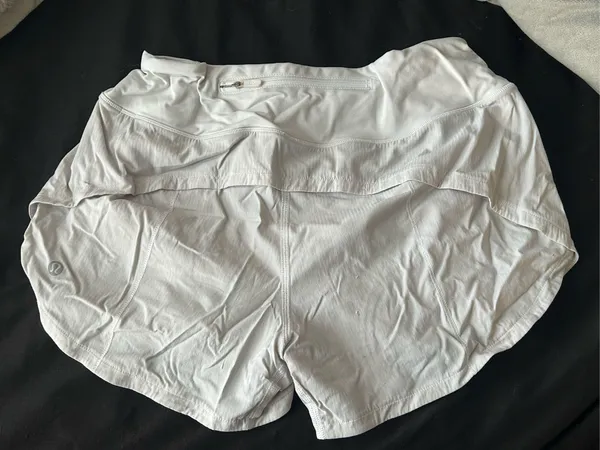 Lululemon Shorts 2.5" Speed Up  - Image 2