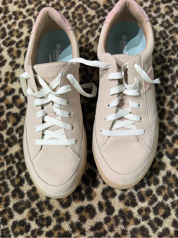 Like new dr scholls Madison sneaker size 9.5 Pink - Image 2