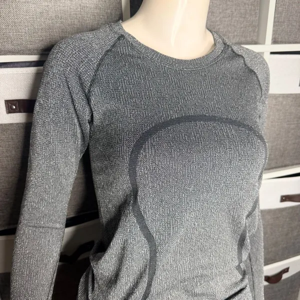 Lululemon Swiftly Tech Long Sleeve Shirt 2.0 Parallel Texture Black / White Size - Image 8