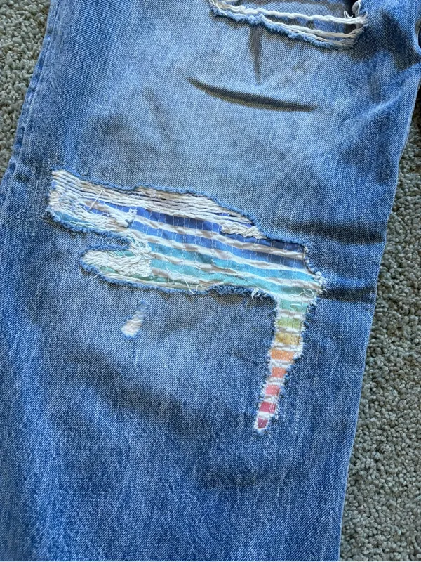 American Eagle Strigid Low Rise Baggy Flare Distressed Jeans Rainbow Size 10 - Image 4