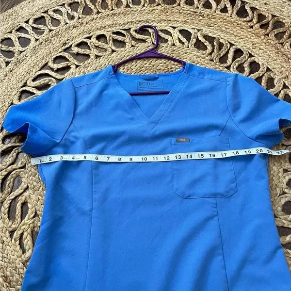 Figs Womens Lg Scrub Top Blue / Aqua Technical Collection - Image 4