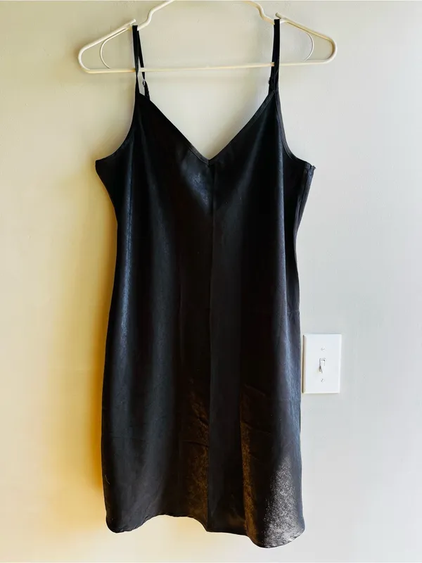 Gilly Hicks Black Slip Dress Size Medium V Neck Minimalist Y2K Festival - Image 5