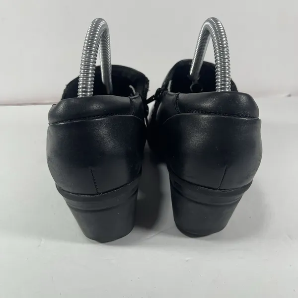 Clarks Collection Black Leather Zip Ankle Booties – Women’s Size 8 M - Image 5