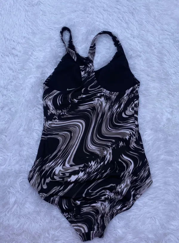 Nike One Piece Swimsuit - Image 3