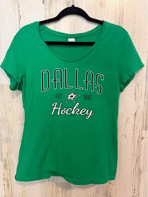 Hanes Womens Medium Dallas Stars NHL Hockey Green V-Neck Tee Short Sleeve - Image 4