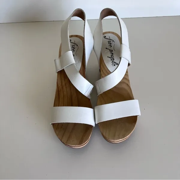 Free‎ People Women’s Dune Beach Clog White - Image 2